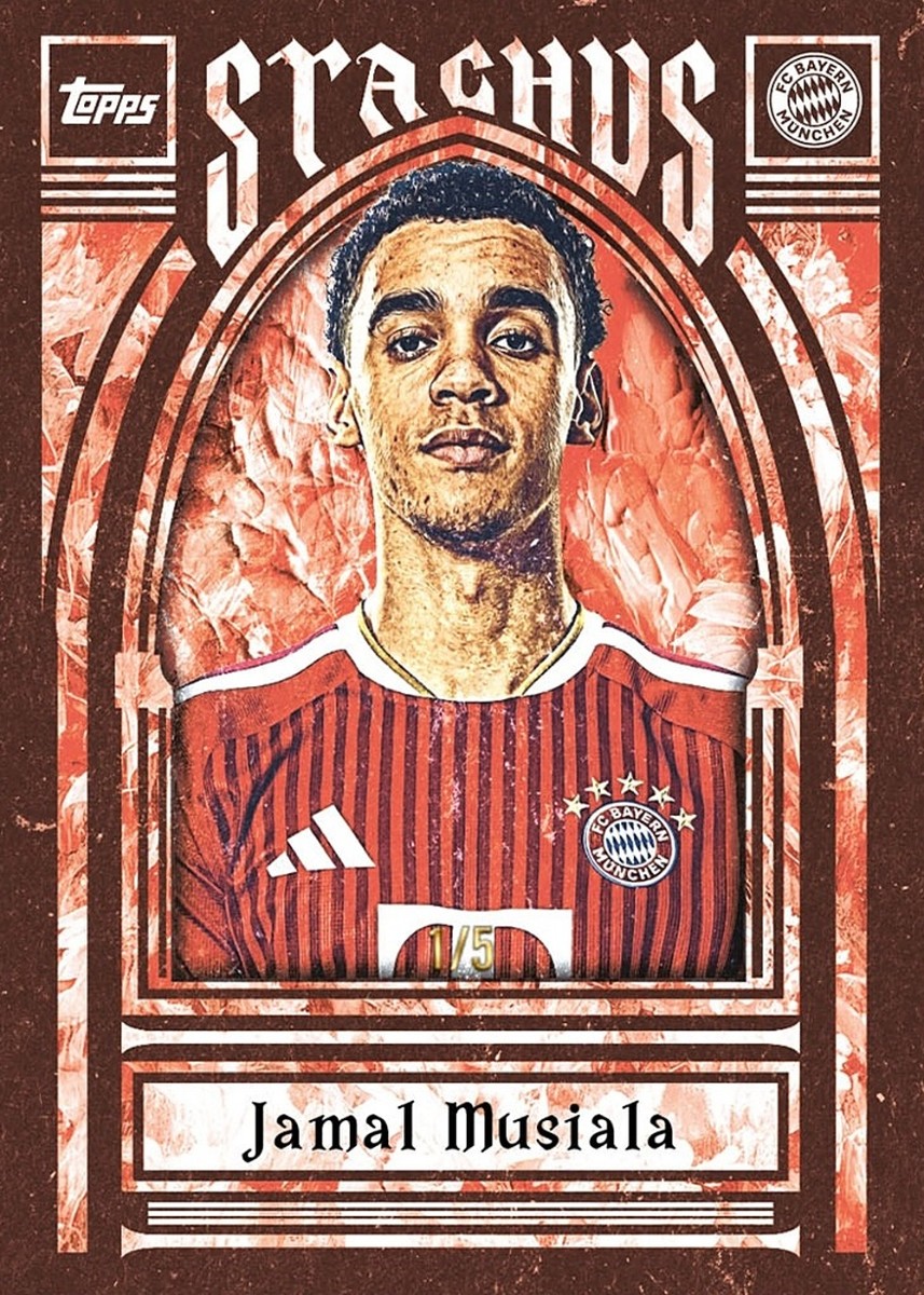 Cartonaș exemplu din Topps Cardtober Fest FC Bayern München: Jamal Musiala, Insert Stachus, numerotat /5